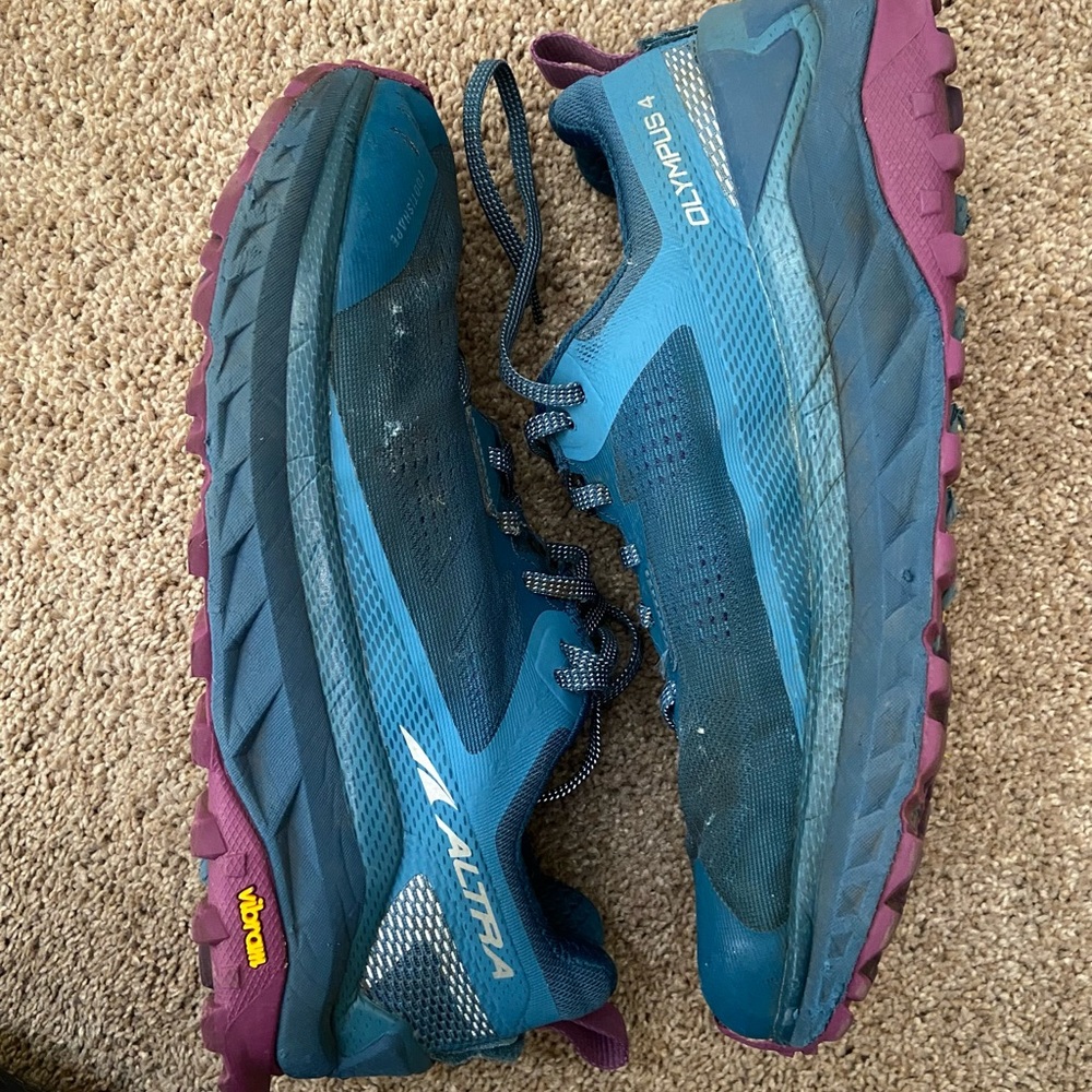 Altra Olympus 4 Women’s Trail Runners